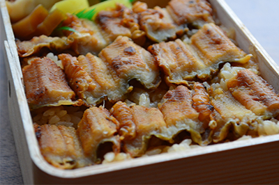 J400-266-穴子飯-中身1.jpg